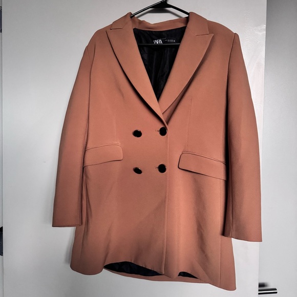 Zara Jackets & Blazers - Zara Camel Blazer with Black Buttons Gold Lining Large